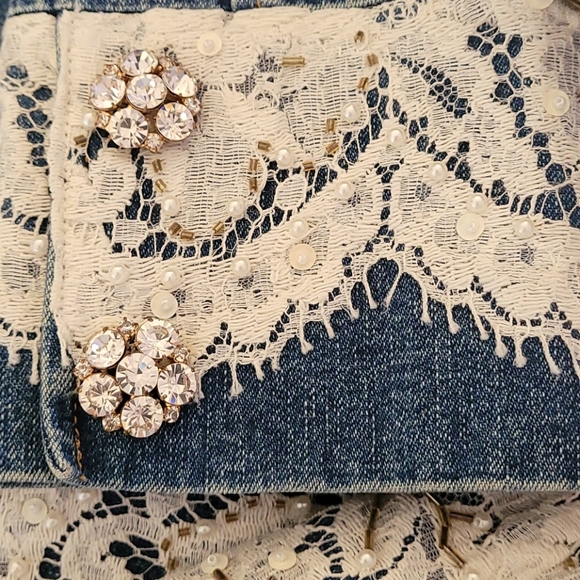 Denim jacket with lace embellishment - Picture 9 of 9